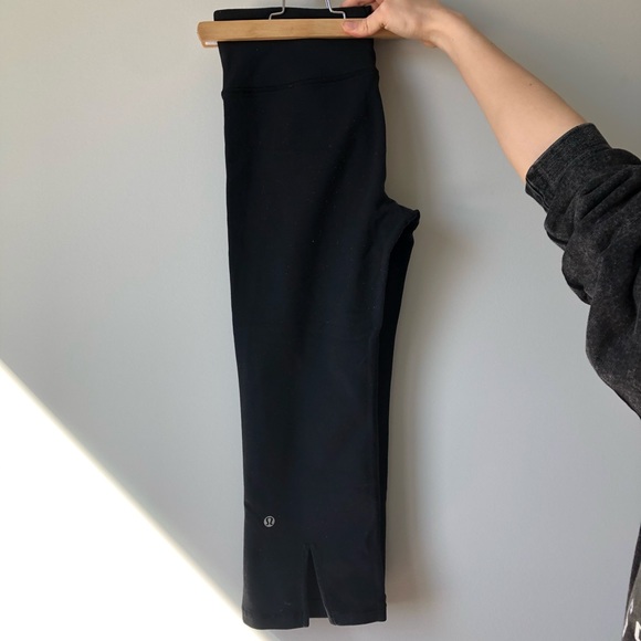 Lululemon crop leggings - black - Size 6 - Picture 1 of 3